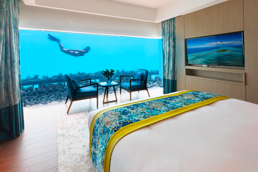 Underwater-bedroom-Maldives-1024x683