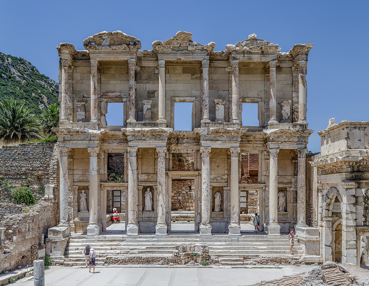 Ephesus_Celsus_Library_Façade